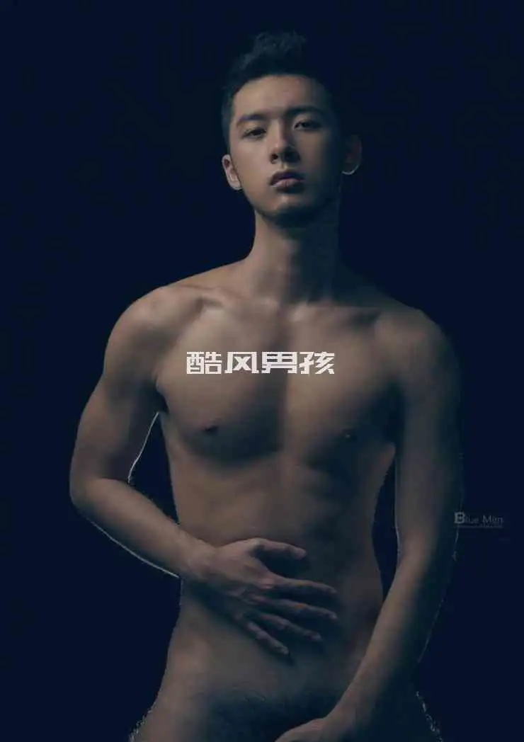 VIRILE 性感志 NO.26 暖男性感的瞬间-LEON | 非全见版