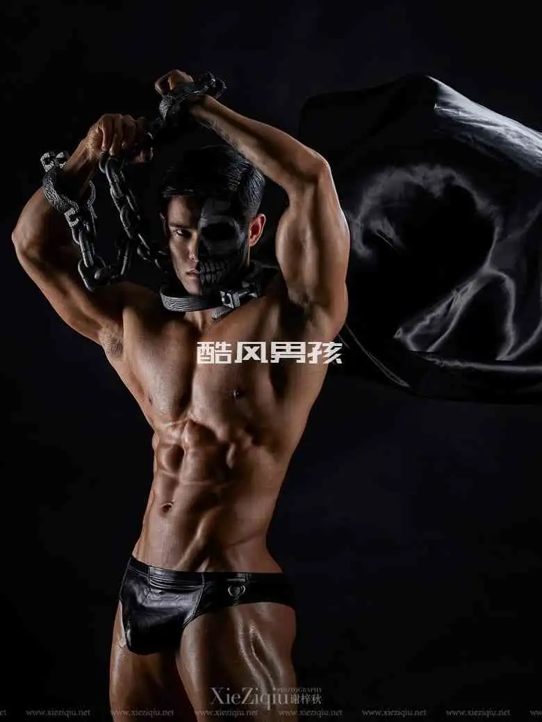 谢梓秋 | BODYSTYLE NO.13 HALLOWEEN | 写真