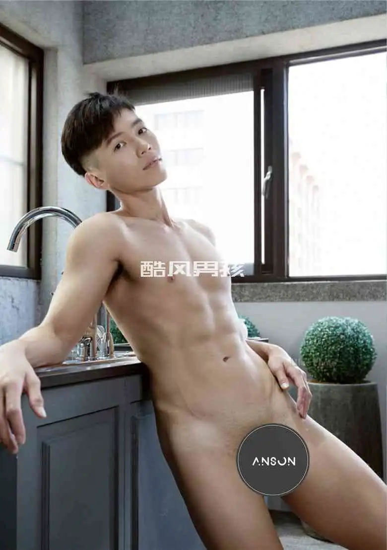 BLUEPHOTO 蓝摄 NO.111 大男孩的私人玩物-家佑 | 写真+视频