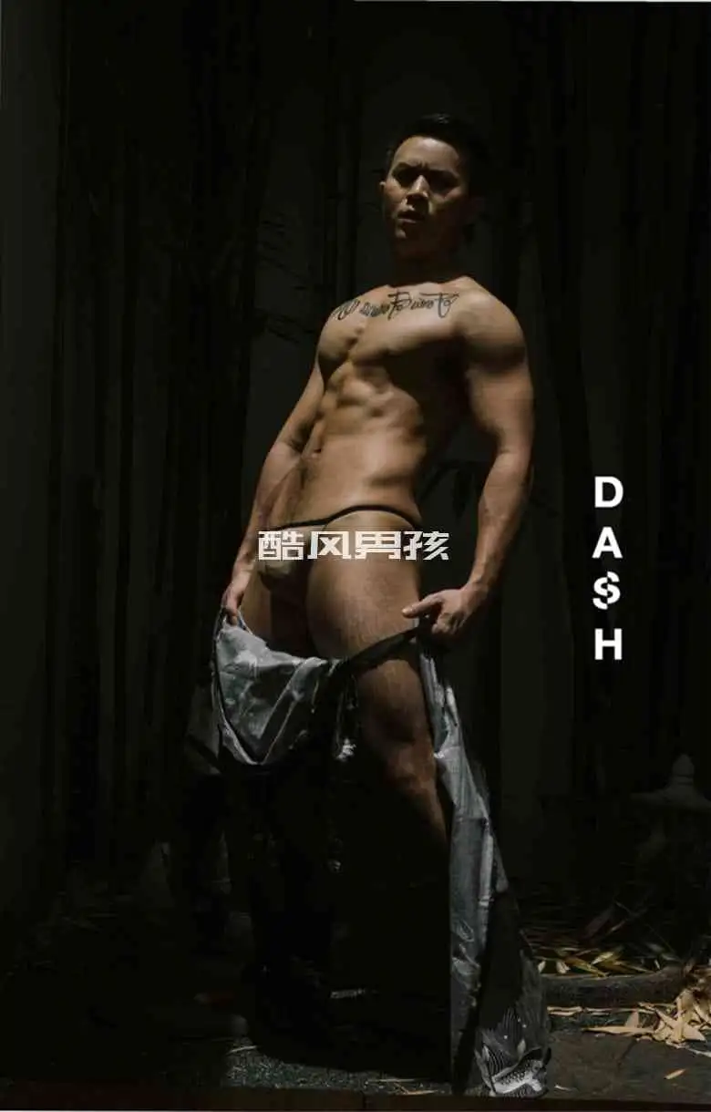 DASH MAGAZINE NO.13 KINKY JO | 写真+视频